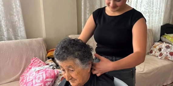 MESEM öğrencilerinden evde kuaförlük hizmeti..