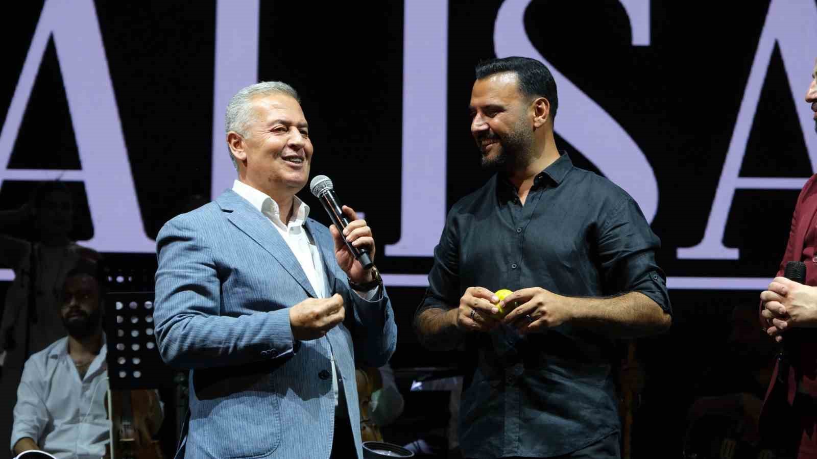 BUHARKENTLİLER ALİŞAN’I ‘FAHRİ HEMŞEHRİ’ İLAN ETTİ