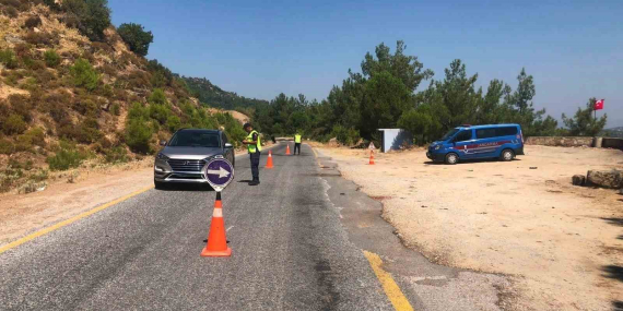 Aydın’da ÇEMBER-136 operasyonunda 27 aranan şahıs yakalandı..