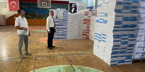 Söke’de ücretsiz ders kitaplarının dağıtım hazırlıkları sürüyor..