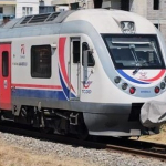 SÖKE'DE TRENİN ALTINDA KALAN KADIN HAYATINI KAYBETTİ