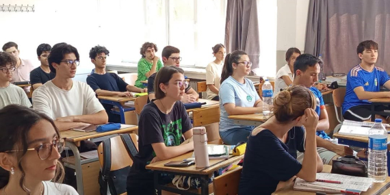 Nazilli’de öğrenciler yaz tatilinde de ders başında..