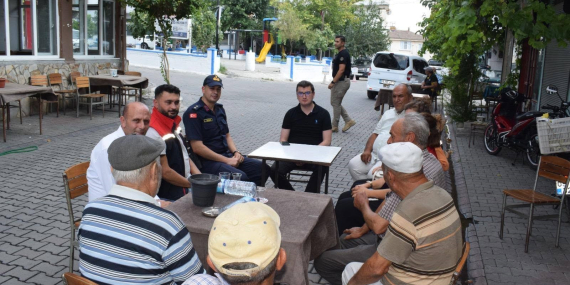 Kaymakam Sözen, yangın mağduru aileleri yalnız bırakmadı..