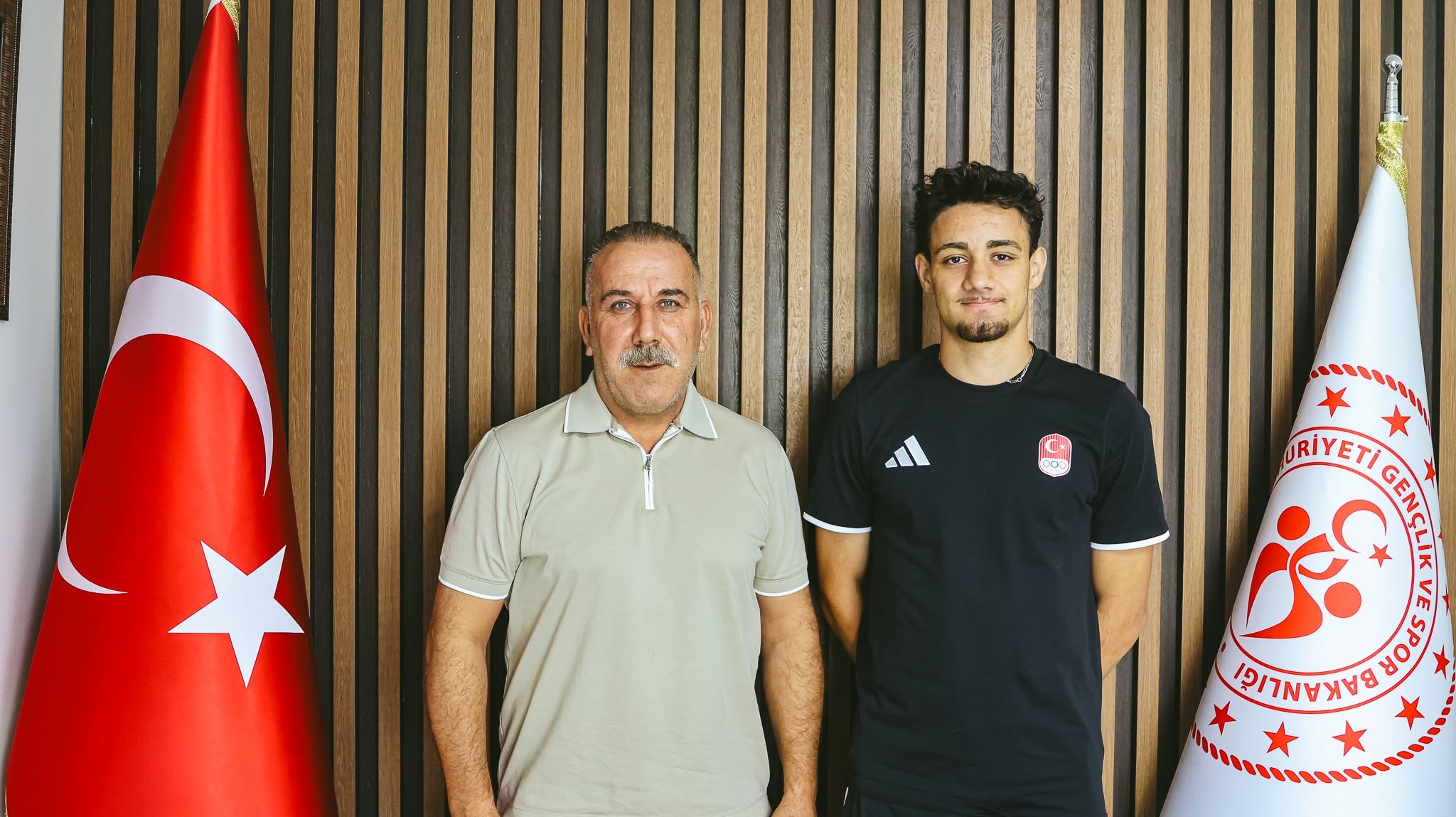 AYDIN GENÇLİK VE SPOR İL MÜDÜRÜ YIĞMATEPE, DÜNYA 7'NCİSİ MİLLİ SPORCUYU AĞIRLADI
