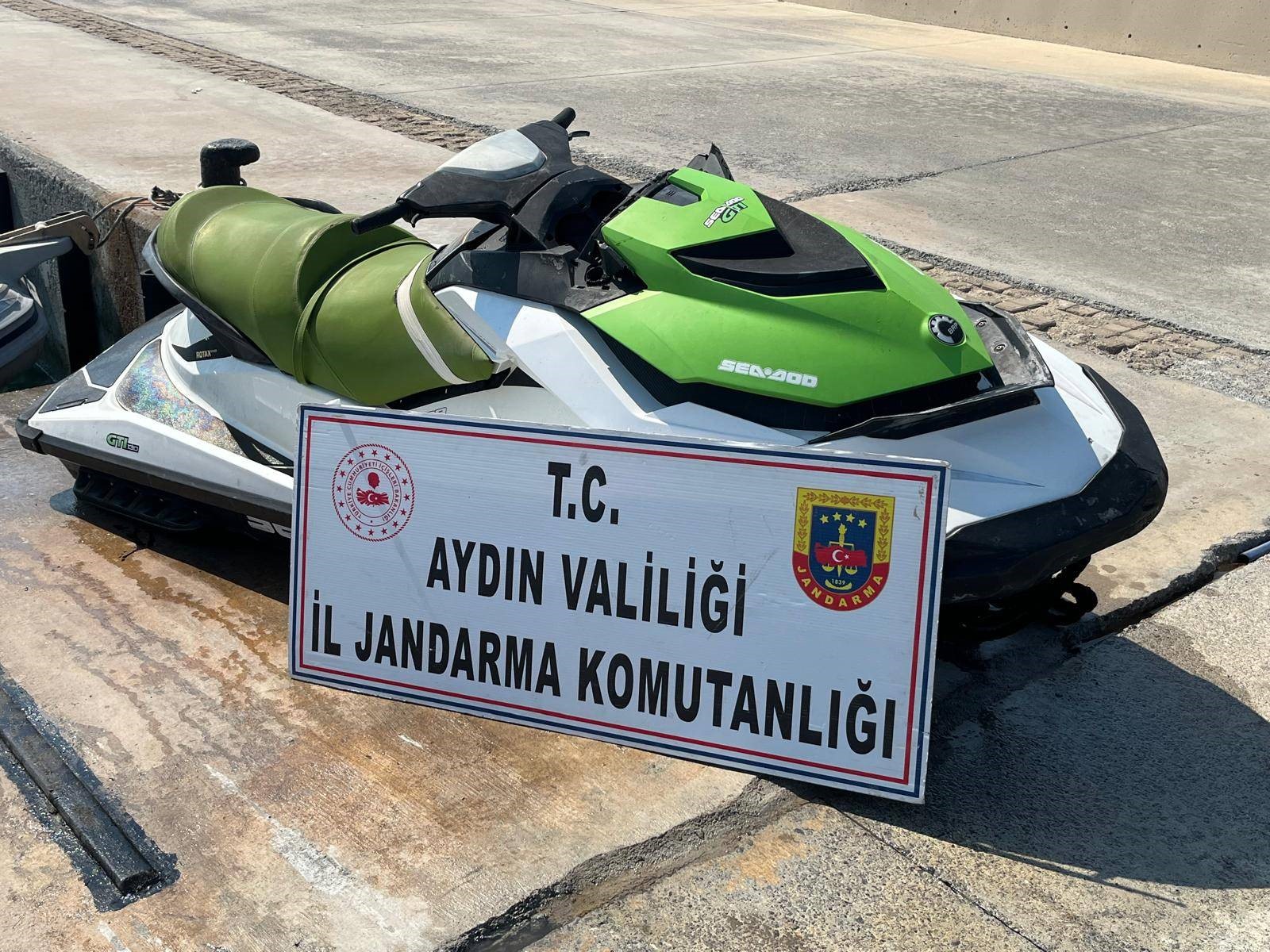DİDİM'DE JET SKİ İLE DÜZENSİZ GÖÇMEN TAŞIRKEN YAKALANDI
