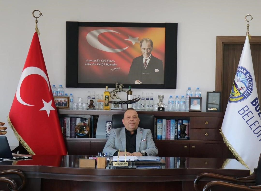 BAŞKAN ÖZEL'DEN BOZDOĞAN'I KAZANAN ÜNİVERSİTE ÖĞRENCİLERİNE "HOŞ GELDİNİZ" MESAJI