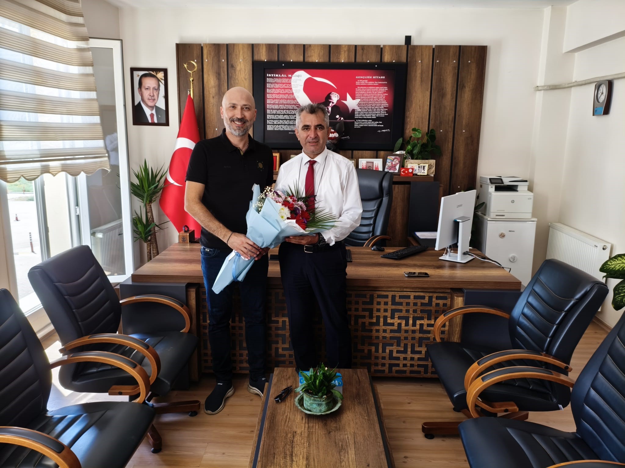 BAŞKAN ARIKAN, İLÇE MİLLİ EĞİTİM MÜDÜRÜ UĞURLU İLE GÖRÜŞTÜ