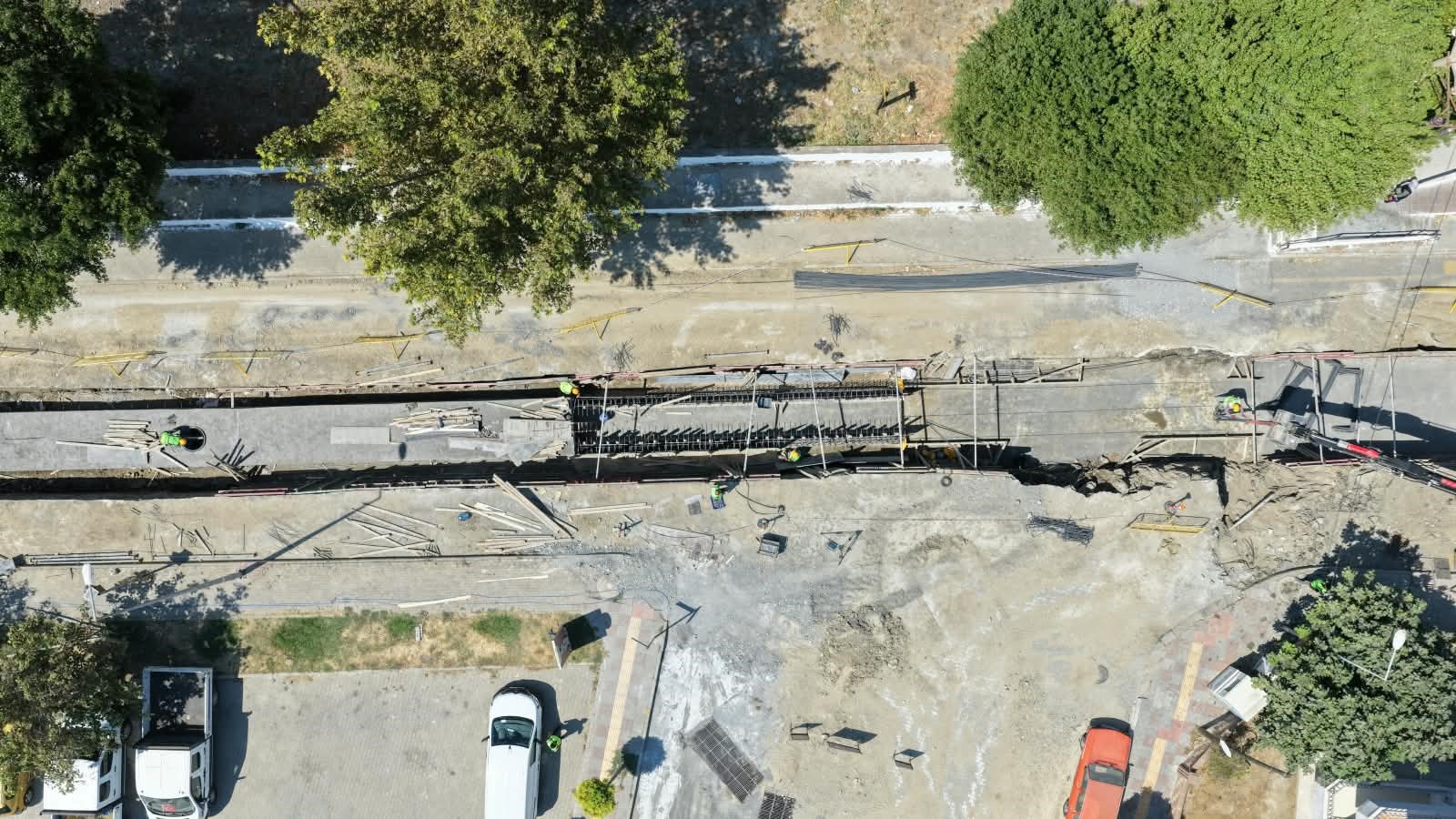 SÖKE'DE 77 MİLYON TL'LİK YAĞMUR SUYU HATTI PROJESİ SÜRÜYOR