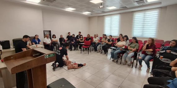 Karacasu Devlet Hastanesi’nde CPR eğitimi verildi..