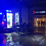 MİNİBÜS TARLAYA UÇTU: 1 ÖLÜ, 2 YARALI