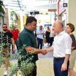 VALİ VAROL, ALIŞVERİŞ MERKEZİNDE VATANDAŞ VE ESNAFLA BULUŞTU