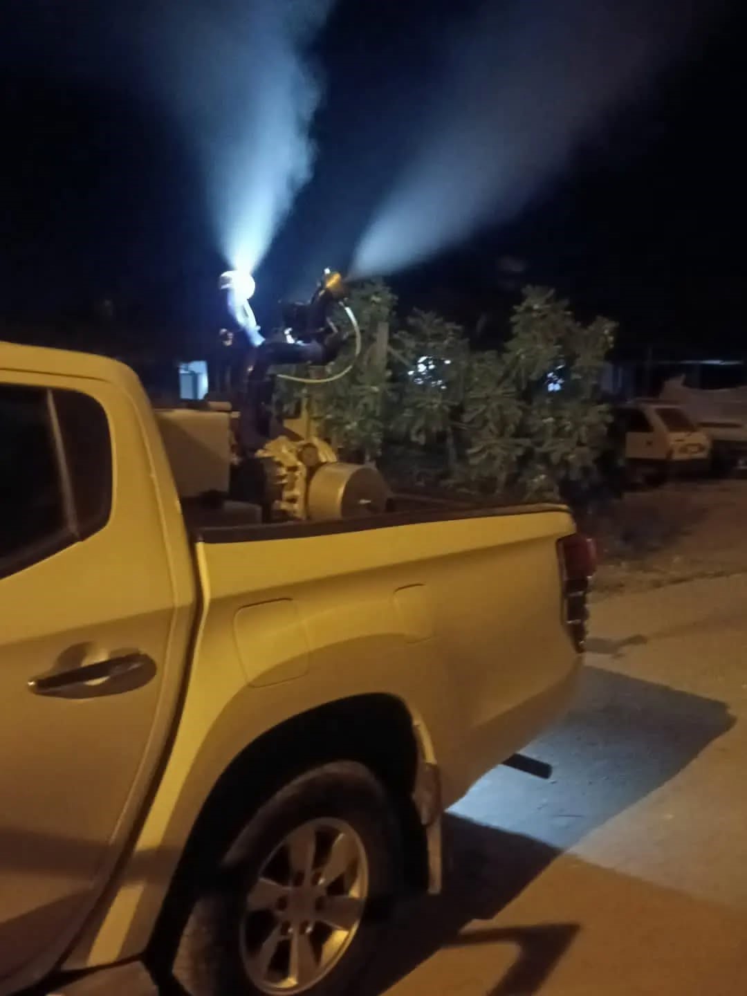 GERMENCİK'TE GECE İLAÇLAMASI SÜRÜYOR
