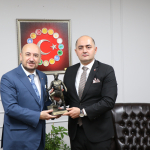 AYTO'DAN BAŞSAVCI ARISOY'A AYDIN İNCİRİ VE EFE HEDİYESİ
