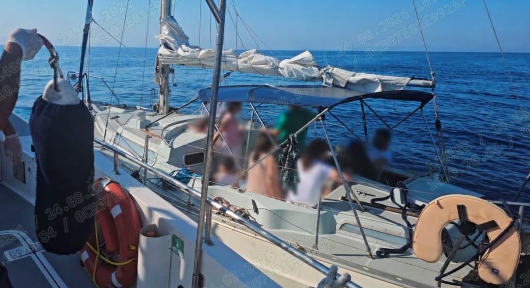 DİDİM AÇIKLARINDA 16 DÜZENSİZ GÖÇMEN YAKALANDI: 1 ŞÜPHELİ TUTUKLANDI