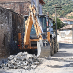 KOÇARLI'DA YOL YENİLEME ÇALIŞMALARI SÜRÜYOR