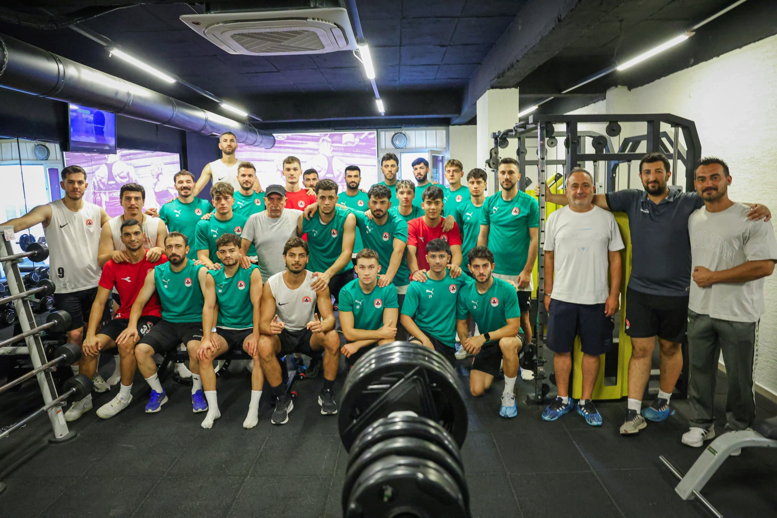 İNCİRLİOVA BELEDİYESPOR GÜNE SALON ÇALIŞMASIYLA BAŞLADI