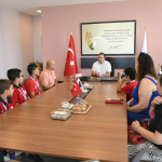 KUŞADASI BELEDİYE BAŞKAN VEKİLİ DEMİRTAŞ ŞAMPİYON GÜREŞÇİLERİ AĞIRLADI