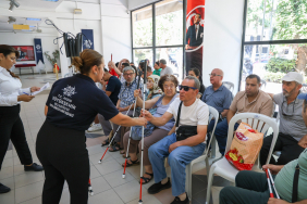 BAŞKAN ÇERÇİOĞLU'NDAN GÖRME ENGELLİ VATANDAŞLARA BEYAZ BASTON DESTEĞİ
