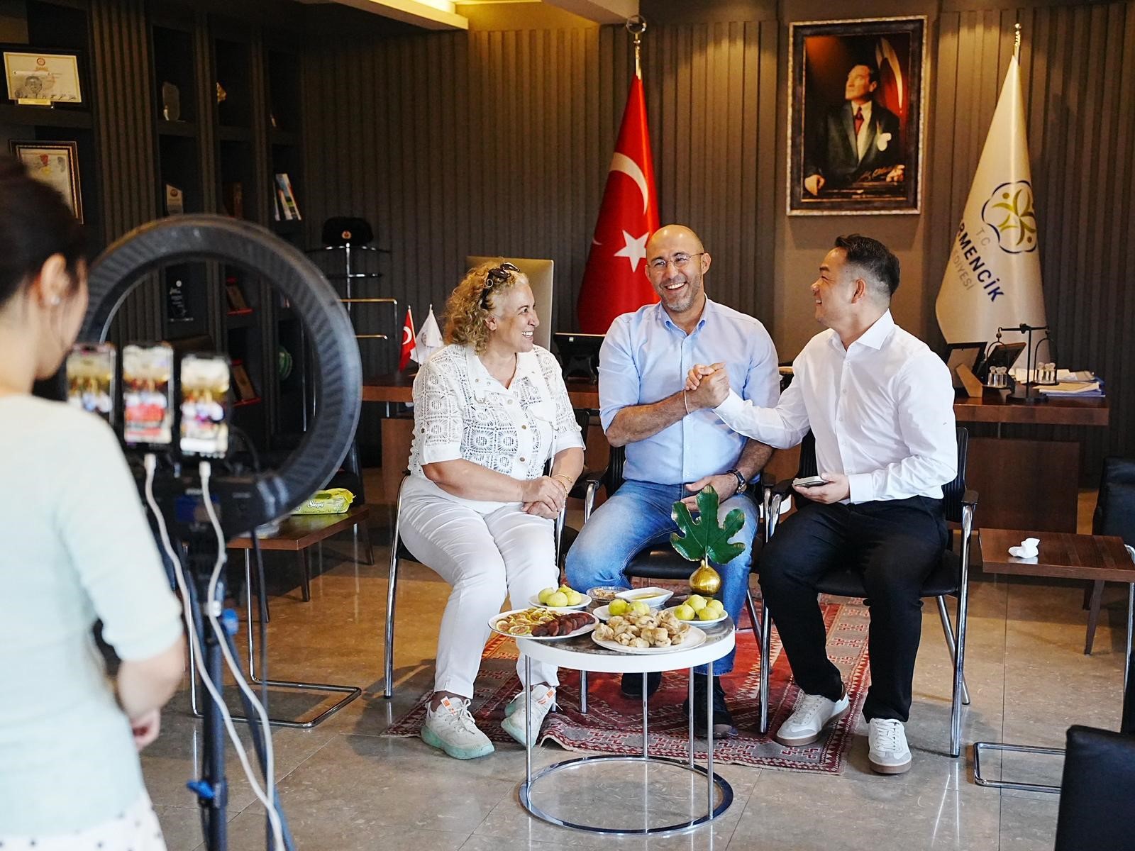 BAŞKAN ZENCİRCİ, ÇİNLİ TANITIM ELÇİLERİNİ AĞIRLADI GERMENCİK İNCİRİ ÇİN'DE TANITILDI
