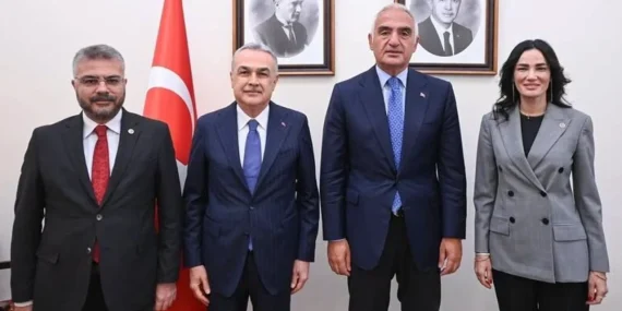 AK Parti Aydın heyetinden Bakan Ersoy’a ziyaret..