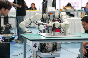 album-cin-deki-robot-oyunlarinda-insansi-robo-3-20172097_amp