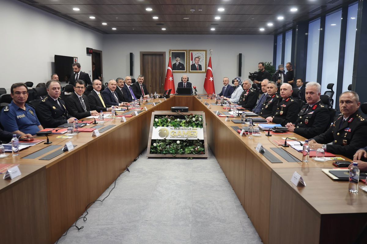 icisleri-bakanligi-nda-guvenlik-toplantisi-2-20139240_amp