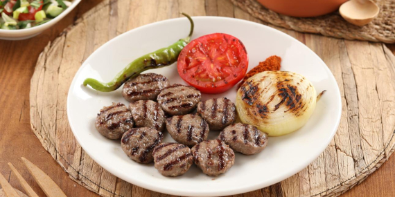 ÇİNE KÖFTESİ
