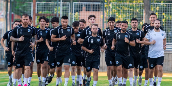 Aydın Büyükşehir Belediyespor, ilk antrenmanını gerçekleştirdi..