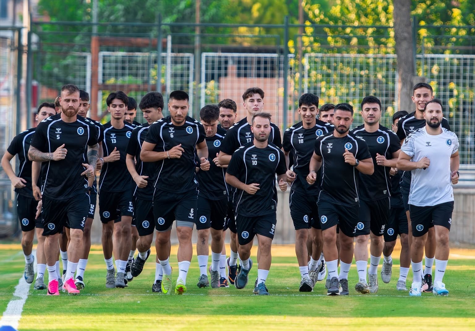 AYDIN BÜYÜKŞEHİR BELEDİYESPOR, İLK ANTRENMANINI GERÇEKLEŞTİRDİ