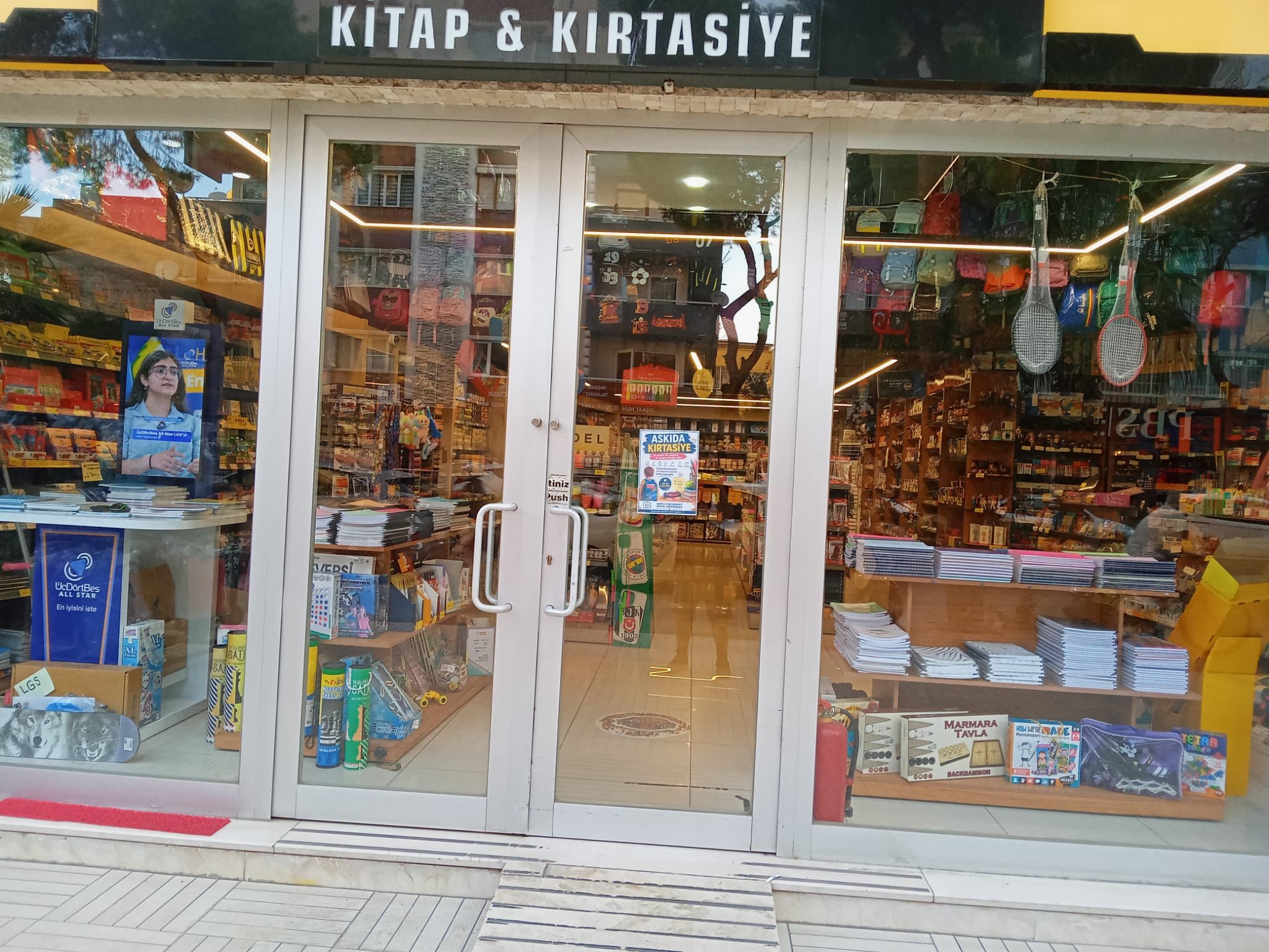 NAZİLLİ'DE EĞİTİMDE "ASKIDA KIRTASİYE" PROJESİ