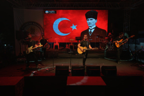 KUYUCAK'TA KURTULUŞ COŞKUSU KONSERLERLE TAÇLANDI