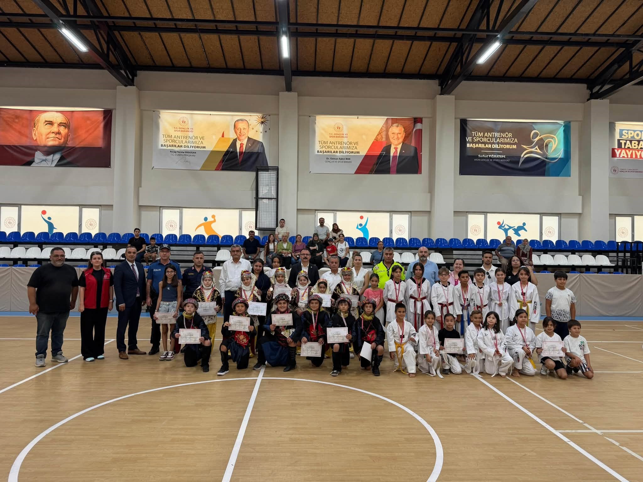 SULTANHİSAR'DA GSB SPOR OKULLARI VE YAZ KULÜBÜ KAPANIŞ ŞENLİĞİ DÜZENLENDİ
