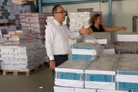 EFELER'DE DERS KİTAPLARI ÖĞRENCİLERİN SIRALARINDAKİ YERİNİ ALMAYA BAŞLADI