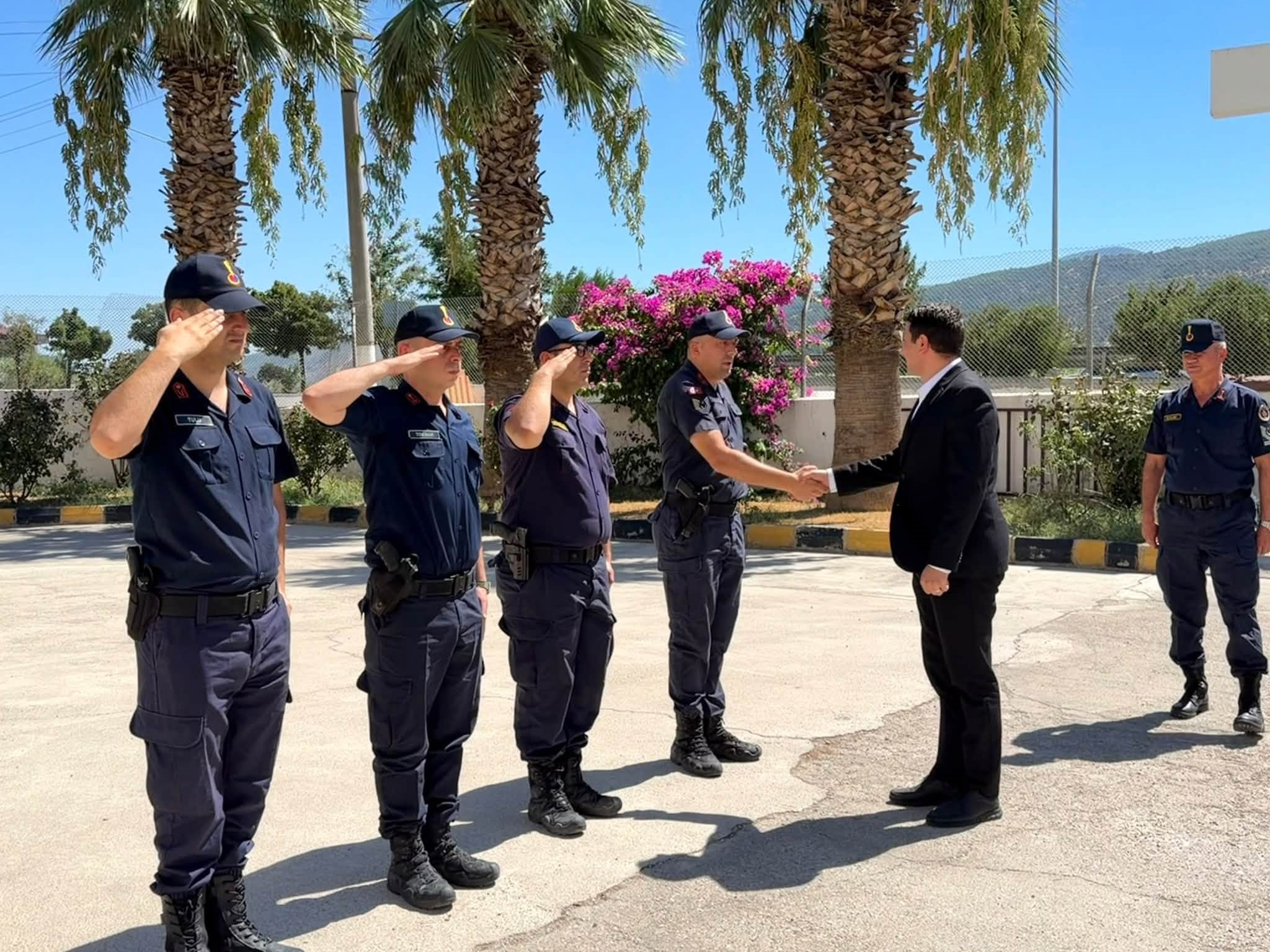 BUHARKENT KAYMAKAMI HAYDAROĞLU, İLÇE JANDARMA KOMUTANLIĞINDAN BRİFİNG ALDI