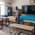 KUŞADASI'NDA OKULLAR YENİ EĞİTİM YILI ÖNCESİ İLAÇLANDI