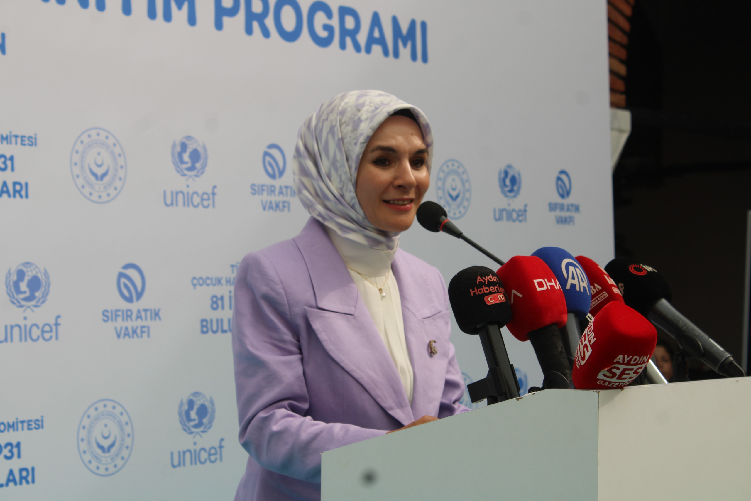 AİLE VE SOSYAL HİZMETLER BAKANI GÖKTAŞ: "İKLİM DEĞİŞİKLİĞİNİN YÜKÜNÜ EN FAZLA ÇOCUKLARIMIZ TAŞIYOR"