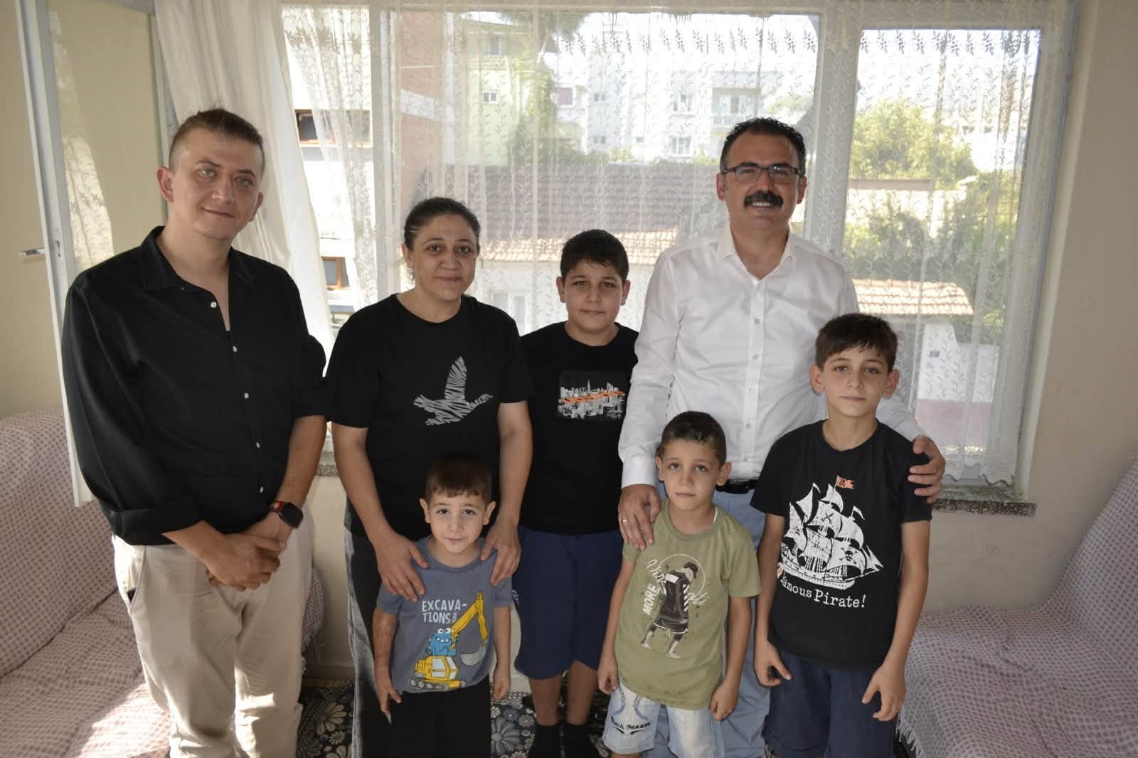 KAYMAKAM ATEŞ, ATÇA'DA VATANDAŞLARIN KAPISINI ÇALDI