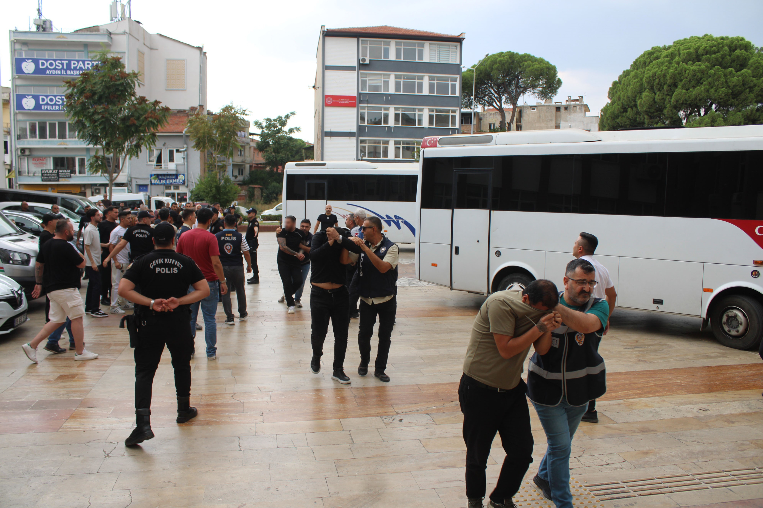 AYDIN MERKEZLİ 7 İLDE YASA DIŞI BAHİS OPERASYONU: 31 ŞÜPHELİ ADLİYEYE SEVK EDİLDİ