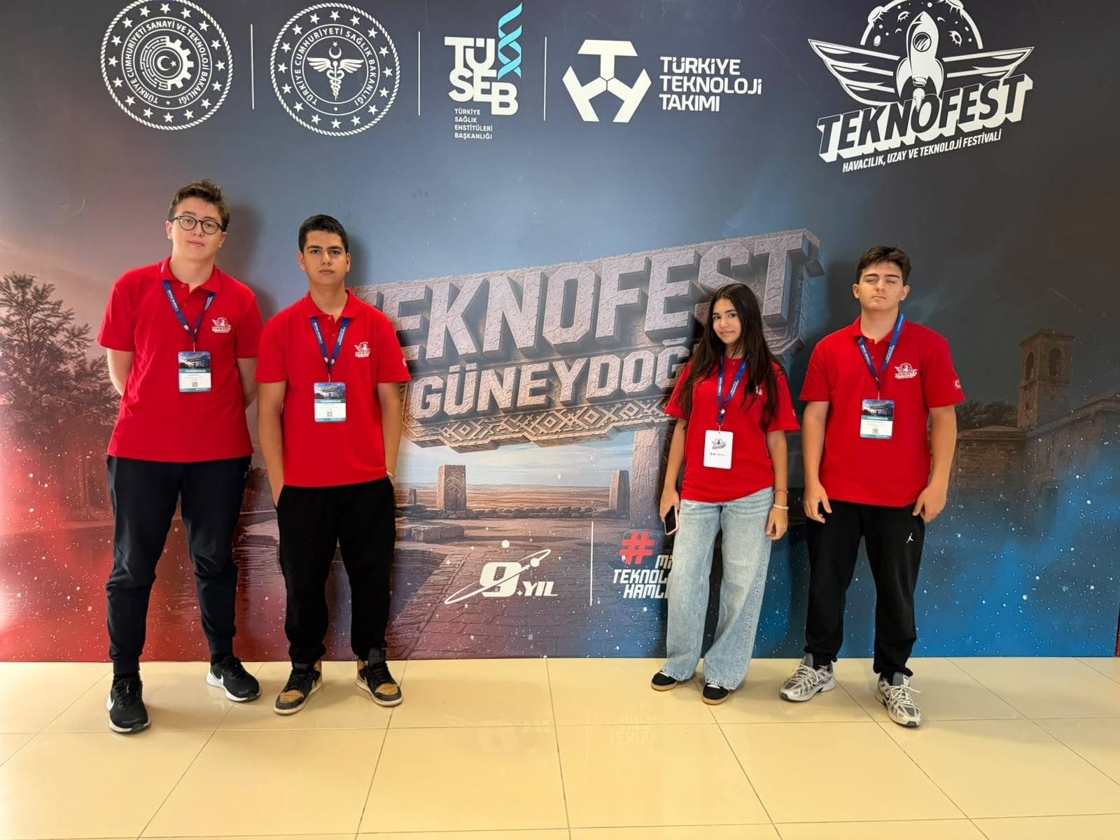 AYDINLI ÖĞRENCİLER 4 BİN TAKIMI GERİDE BIRAKIP TEKNOFEST FİNALİNE KALDI