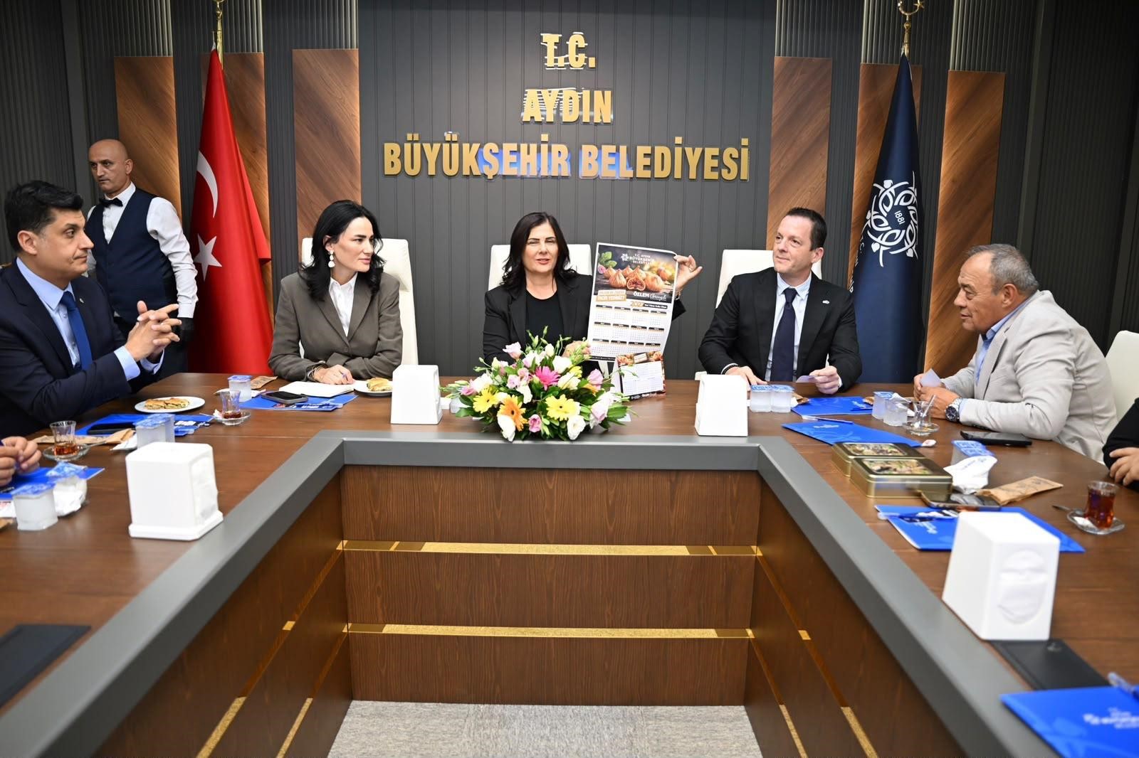 BAŞKAN ÇERÇİOĞLU İNCİR İHRACATÇILARI İLE BULUŞTU