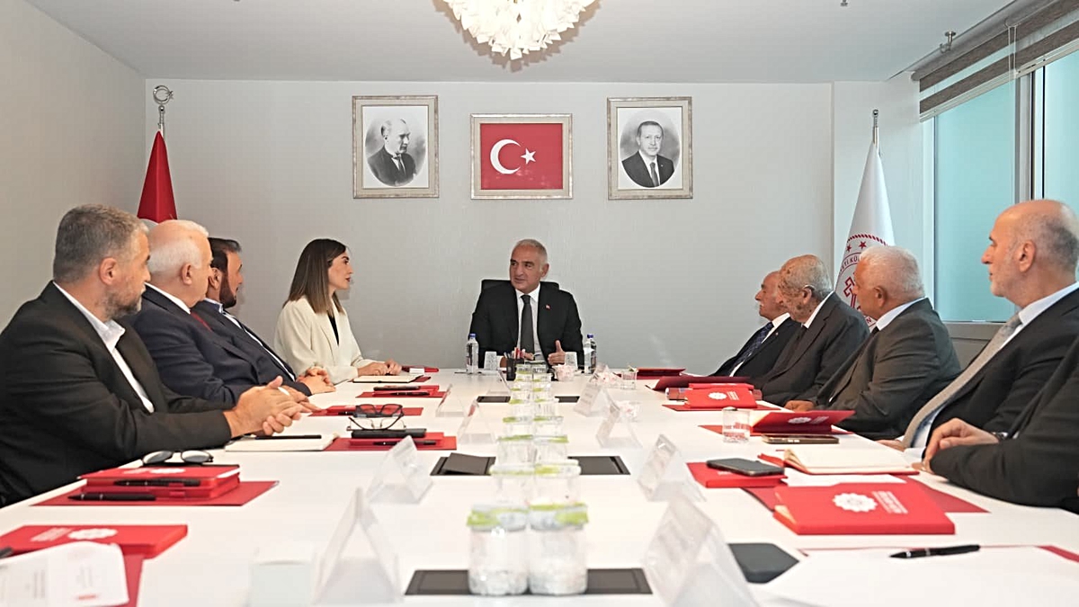 alevi-bektasi-kultur-ve-cemevi-danisma-kurulu-4-20257932_amp