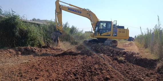 Aydın Büyükşehir Belediyesi 17 ilçede yol çalışmalarını sürdürüyor..