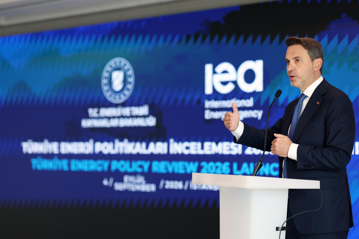 bakan-bayraktar-iea-icra-direktoru-birol-ve-s-20207184_amp