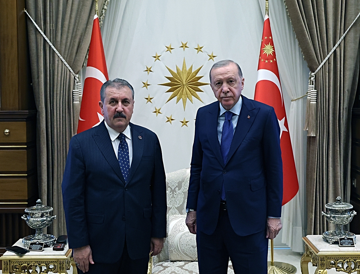 cumhurbaskani-erdogan-bbp-genel-baskani-desti-20237247_amp